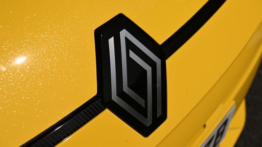 Renault EV growth gathers pace as high petrol prices tempt buyers to electric cars