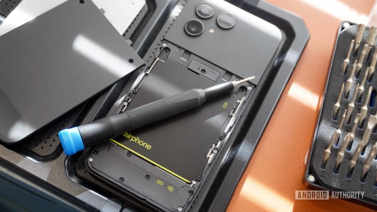 The repairable smartphone revolution is finally picking up speed