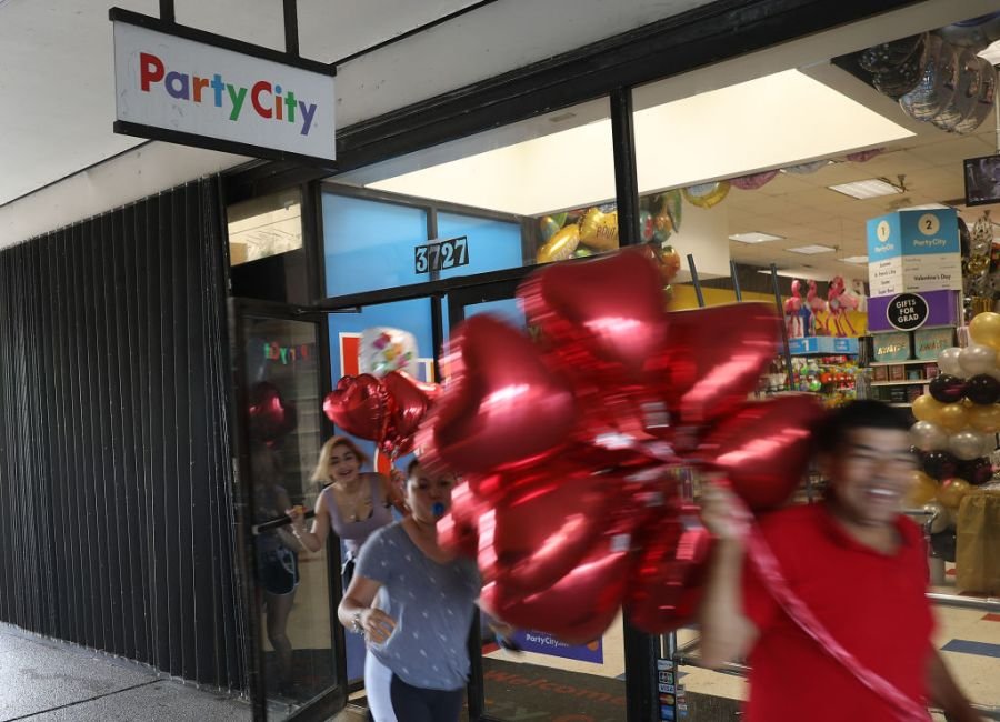 Shuttered retailer making 700-store comeback this year: Here's where
