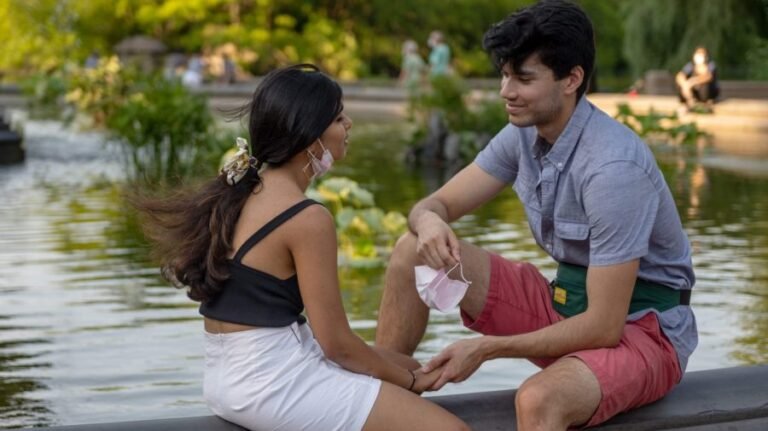 Why Gen Z and millennials might ask for your credit score on a date
