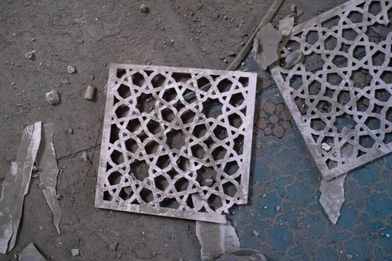 Trump Threatens to Wipe Out Iranian Civilization