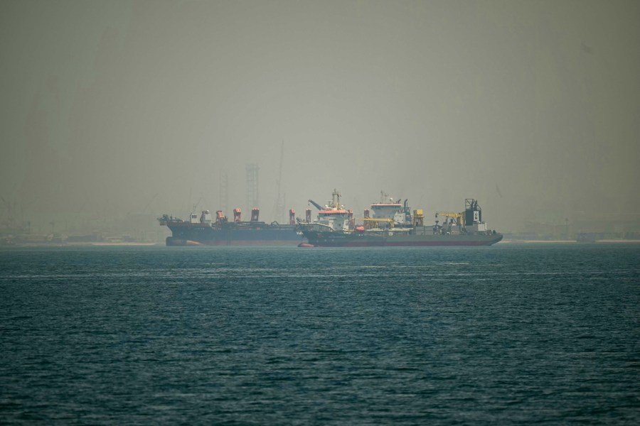 Ceasefire in question after Iran seizes ships 