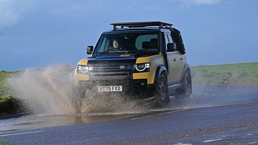 Jaguar Land Rover recalls 170,000 SUVs with UK cars experiencing similar problems