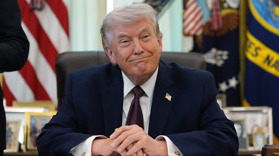 Trump signs order aimed at reforming college sports