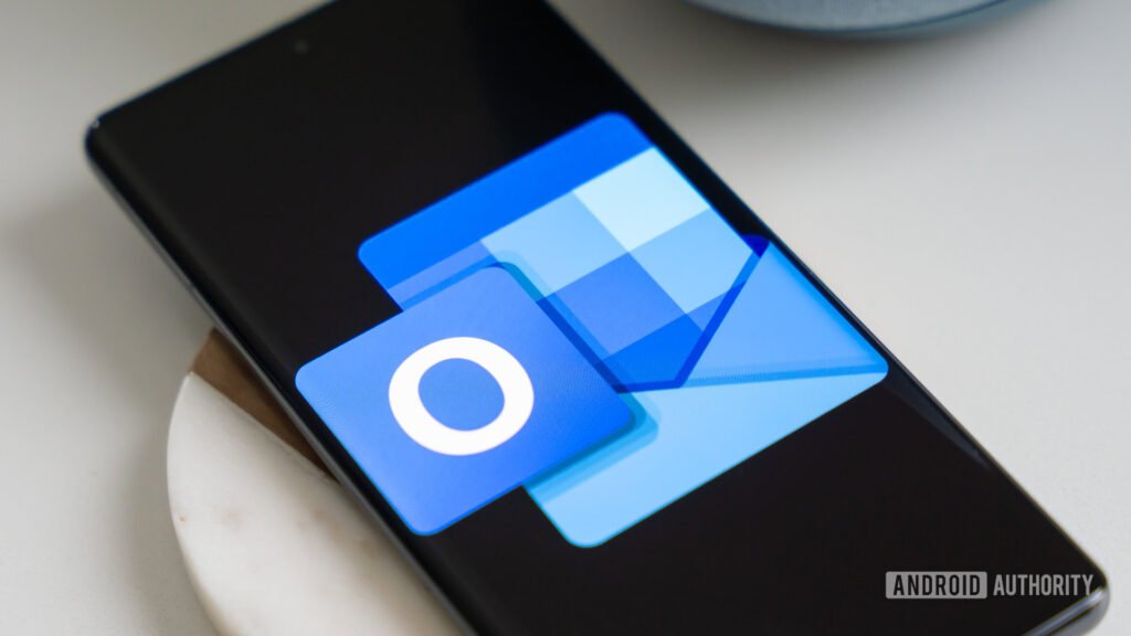 Microsoft’s lightweight email app is shutting down soon