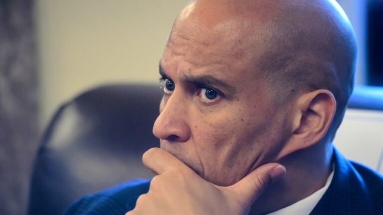 Cory Booker signals a new way Democrats can campaign in Trump era