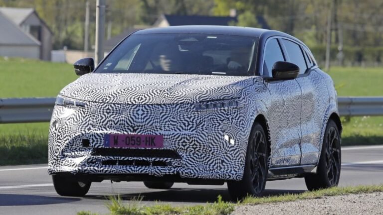 New Renault Megane E-Tech spied with major design and battery updates