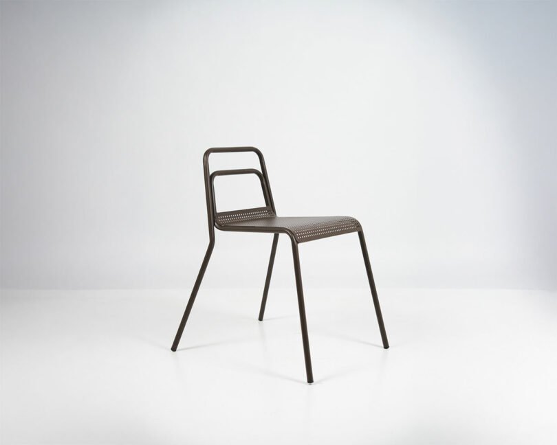 The Settecento Chair by Leonardo Liendo Brings New Depth To Stability
