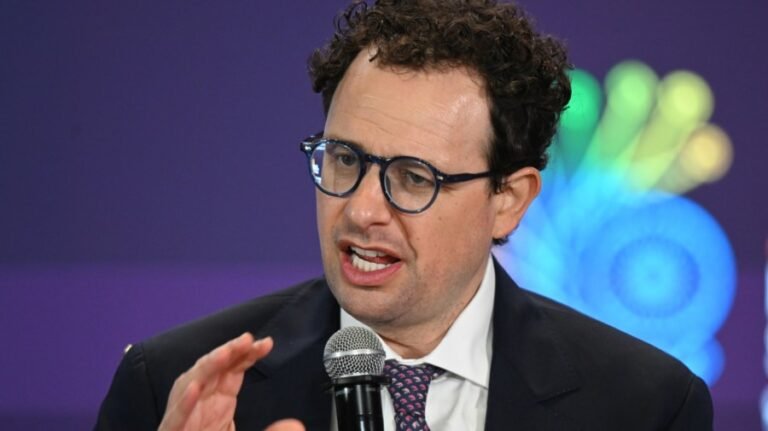 AI architects are sounding the alarm about jobs vanishing — here's why no one listens