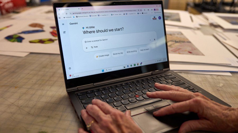 Almost half of college students have considered changing majors due to potential AI impact: Polling