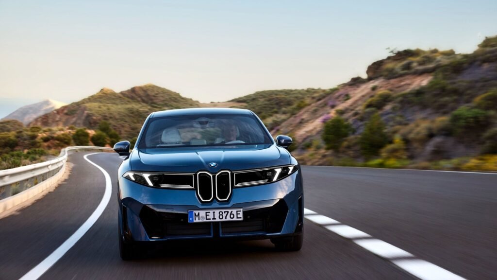 BMW Reveals iX3 40 Entry-Level Trim With 316 HP, 395-Mile Range