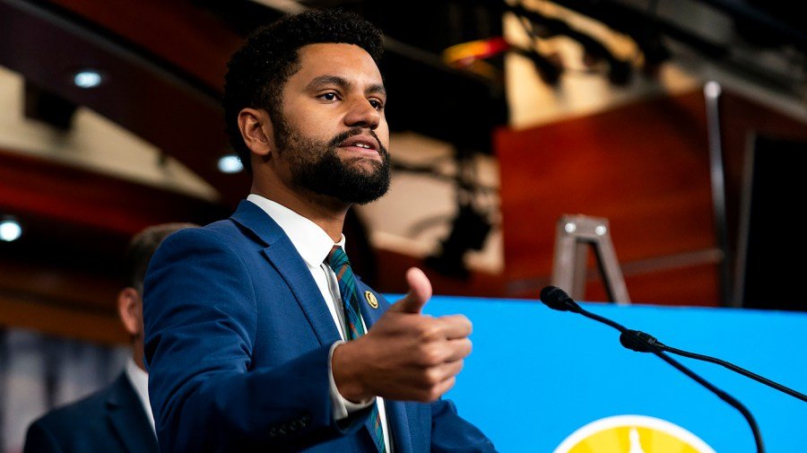 Florida Democrat 'appalled' by report 31 sloths died in storage warehouse 