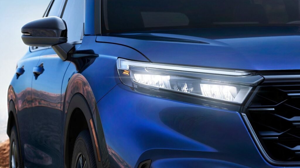 A 3-Year-Old Fully-Loaded Honda CR-V Hybrid Is More Car Than Most New SUVs