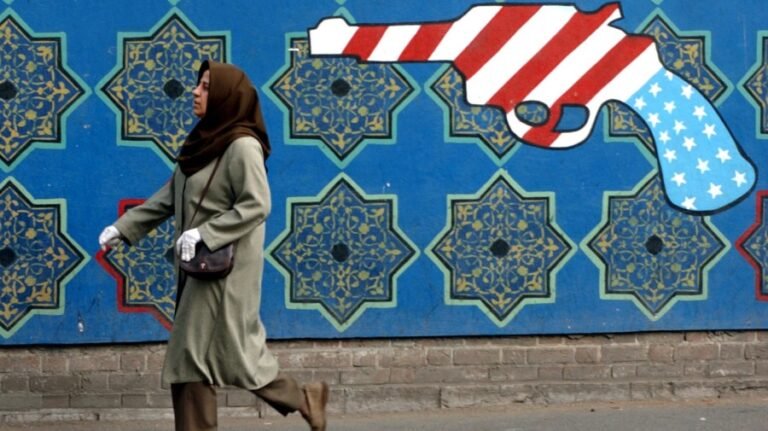 US urges Americans to leave Iran during partial airspace reopening