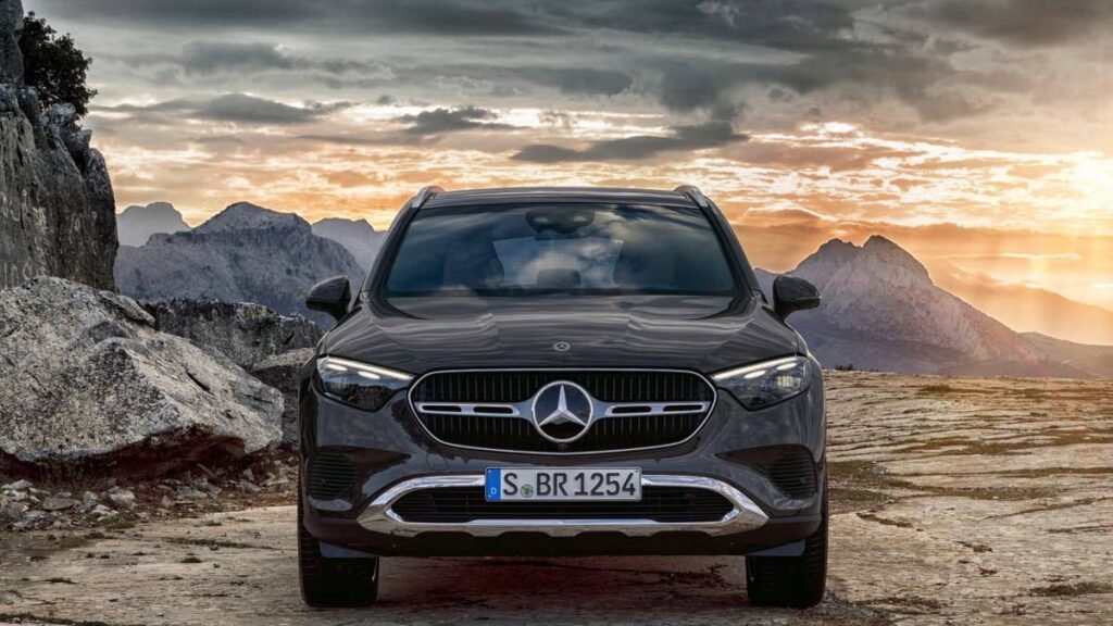 Mercedes Falls Behind BMW as EVs and Sedans Are Missing From Sales Report