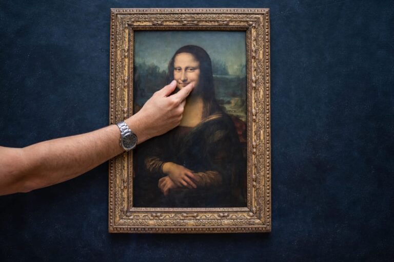 Survey Finds 51% of Men Think Mona Lisa “Should Smile More"