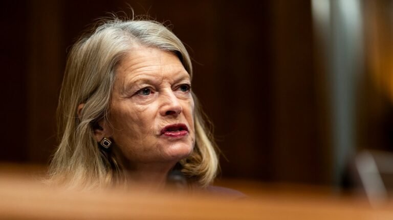 Murkowski: Trump Iran threat 'cannot be excused away'