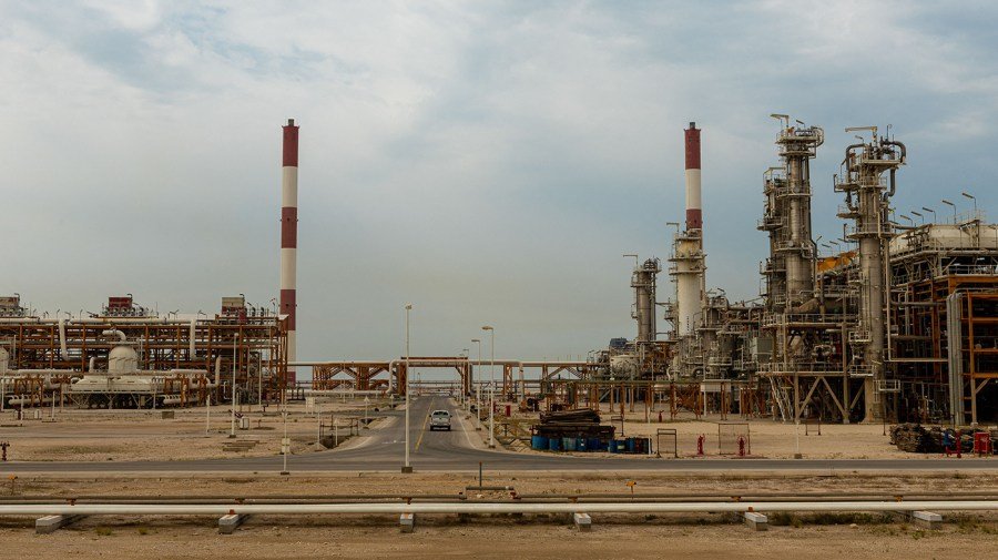 Israel hits petrochemical plant in Iran ahead of Trump deadline