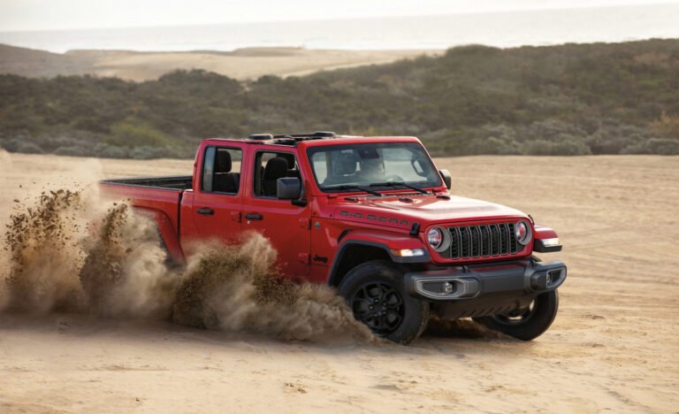 Jeep Is Bringing Back the Manual Gladiator—Taking Aim at Tacoma