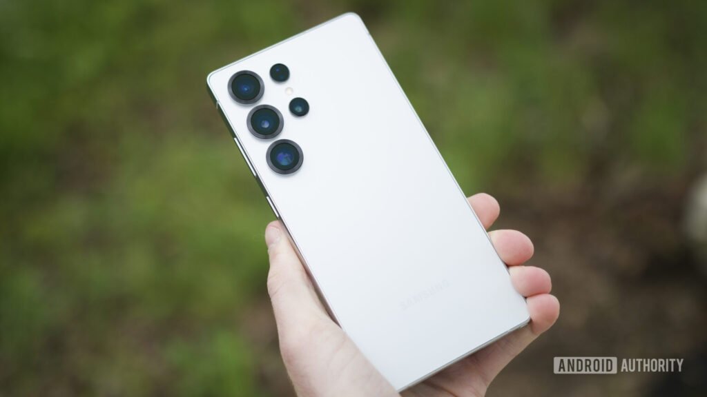 An embarrassing wait: Here’s when the Galaxy S25 could finally get stable One UI 8.5