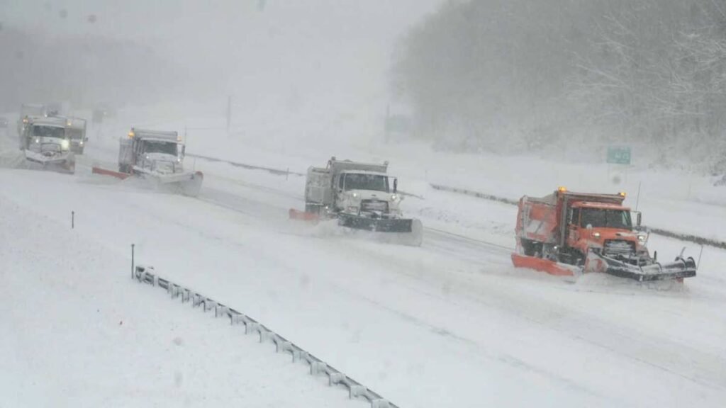 Winter Storm Warning Issued as 5 Feet of Snow, Freezing Temperatures Barrel Toward Western U.S. Highways