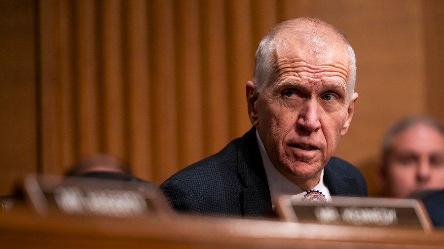 GOP senator: Trump’s proposal to slap US tolls on ships in Strait of Hormuz would be ‘crazy’