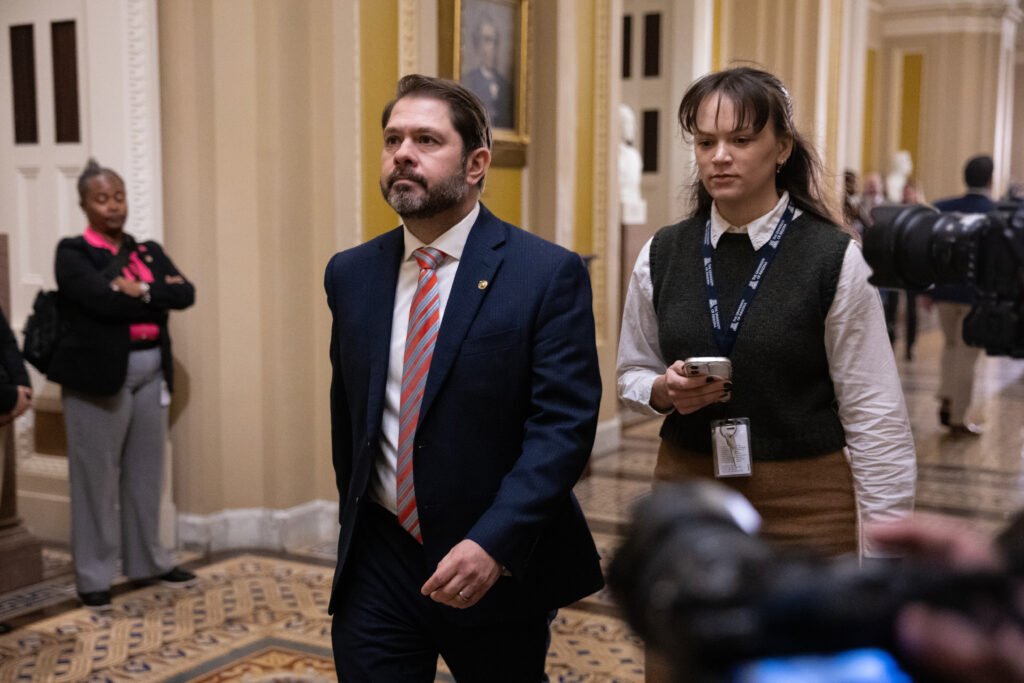 ‘I fell for it:’ Gallego gives emotional remarks following Swalwell sexual assault allegations