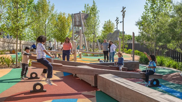 Dallas built a stunning park on top of 14 lanes of freeway