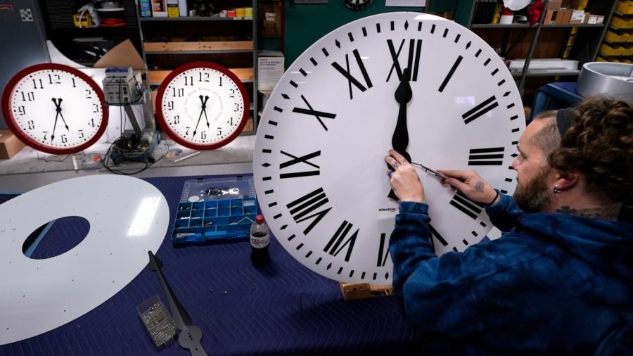 GOP panel looks to advance legislation making daylight saving permanent