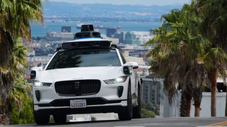 California police can start ticketing driverless cars this July