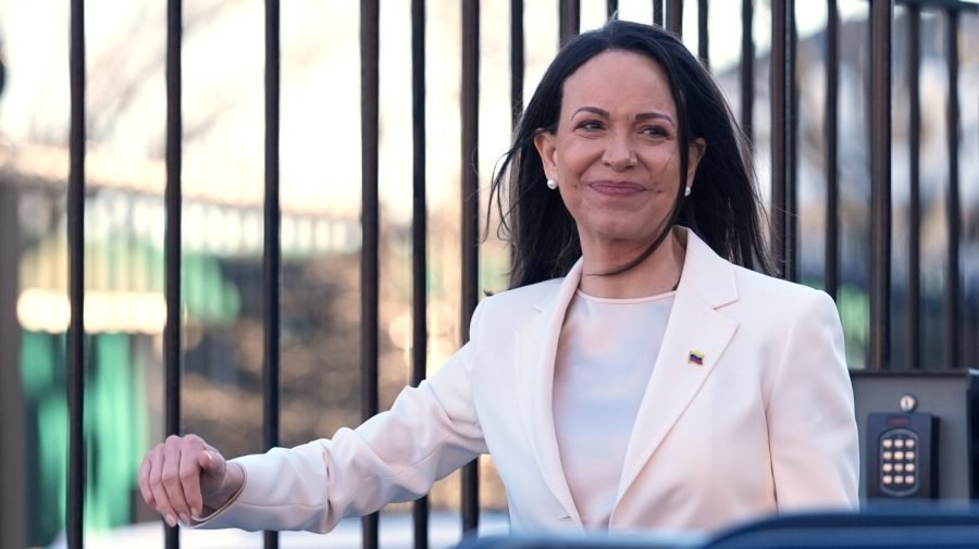 Exiled leader vows to return to Venezuela, run for president