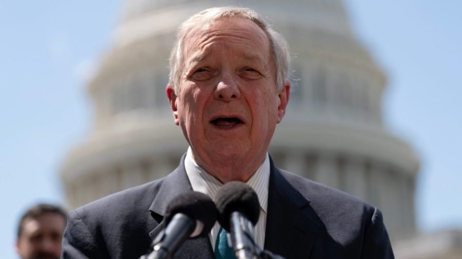 Durbin warns DOJ against compensating ‘rioters’ in ‘anti-weaponization’ fund