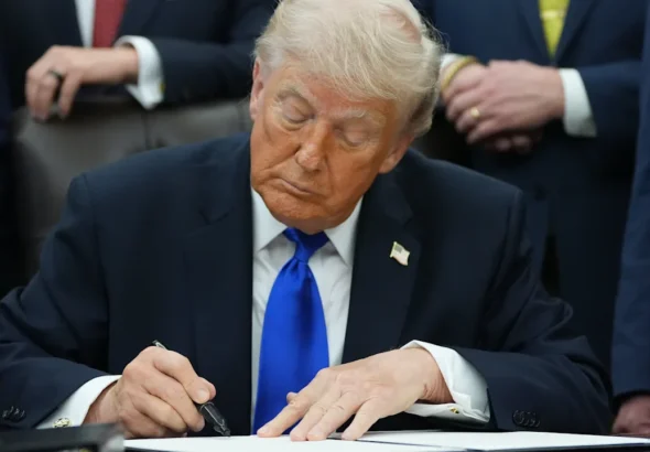 Trump threatens 25% tariff on autos from EU over trade deal dispute