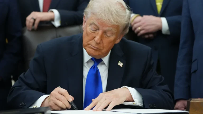 Trump threatens 25% tariff on autos from EU over trade deal dispute