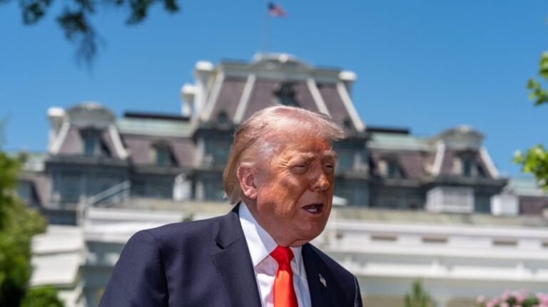 Shots fired near National Mall; press escorted off North Lawn