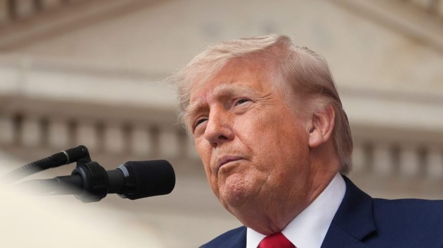 Trump raises refugee cap to admit more white South Africans