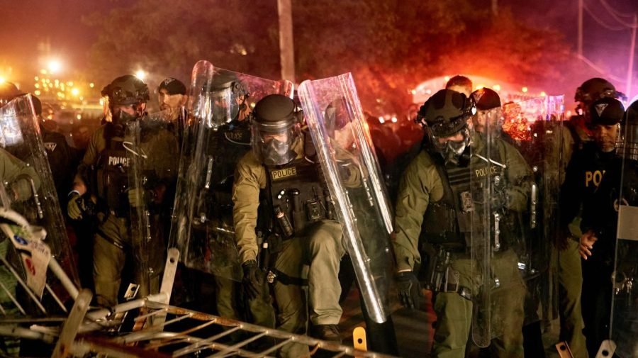 Newark mayor orders curfew around Delaney Hall as protesters, police clash