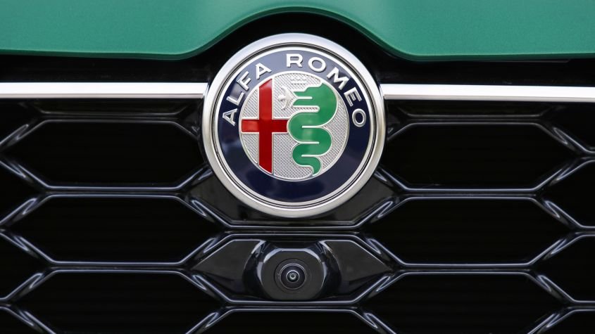 New Alfa Romeo SUV teased along with exclusive Bottega Fuoriserie project