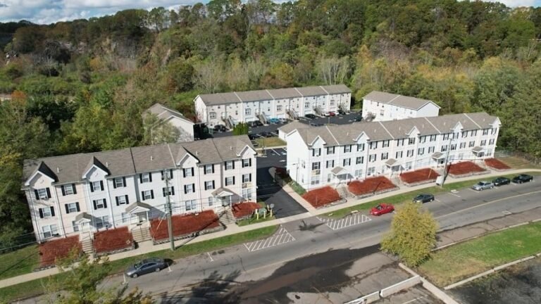 Marcus & Millichap Closes Sale of New Haven-Area Student Housing