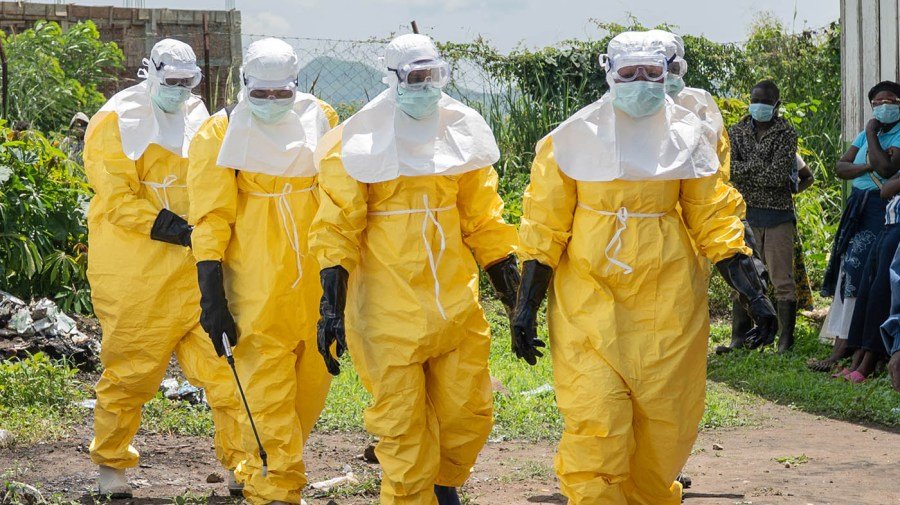 Ebola spreads as concerns grow over US response