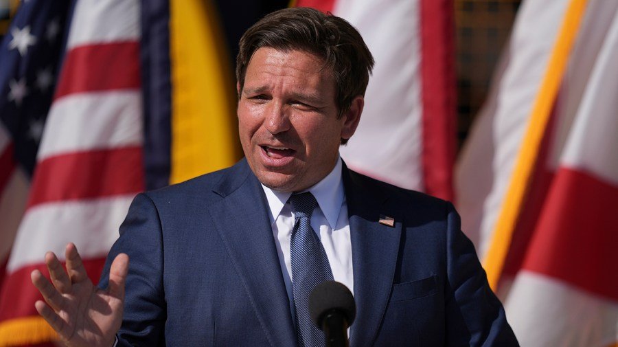 DeSantis signs new GOP-favored House map into law