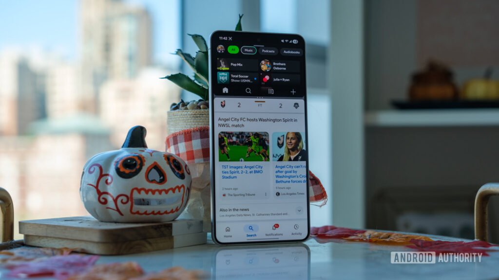 One UI 9 finally takes those annoying app handles off your screen
