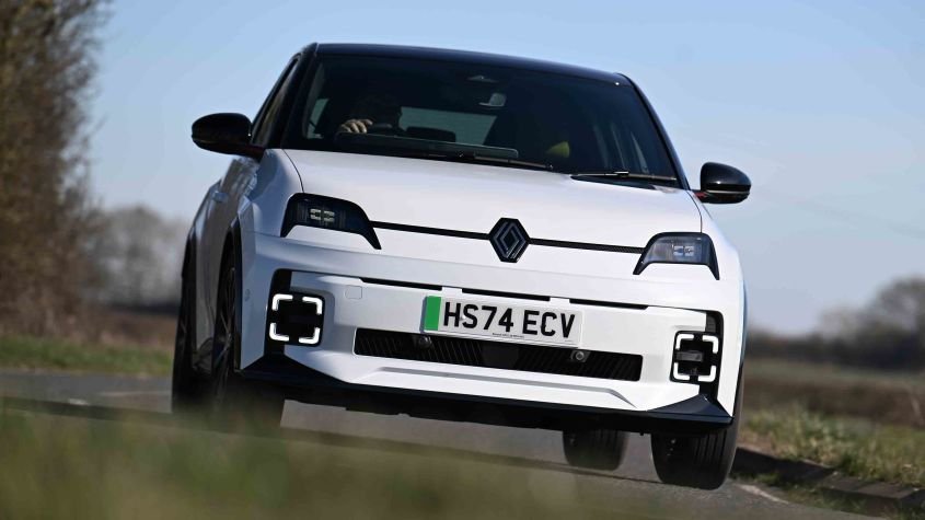 Car Deal of the Day: Renault 5 has retro style for under £200 a month
