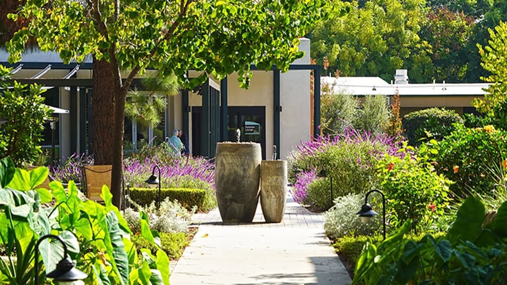 Senior Living Facilities: Don’t Forget the Outdoor Space