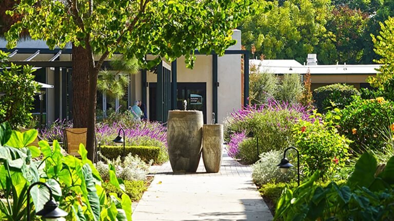 Senior Living Facilities: Don’t Forget the Outdoor Space