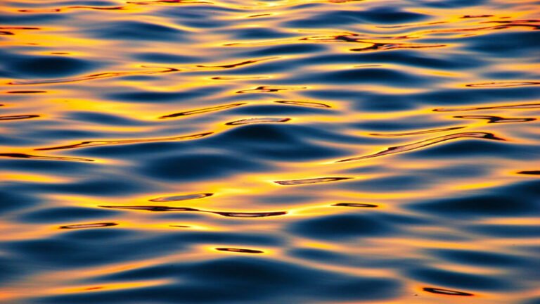 What Winds Whip Up Otherworldly Waves?