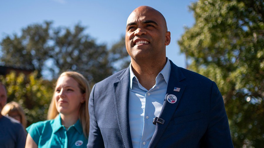 Allred defeats Johnson in Texas Democratic House primary runoff