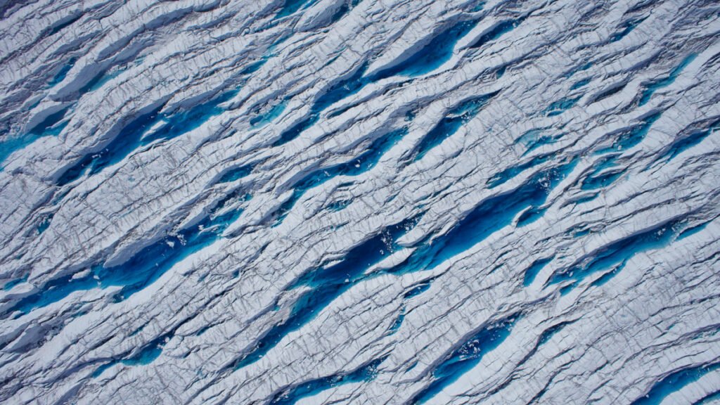 Stretching and Squeezing Release Glacial Meltwater