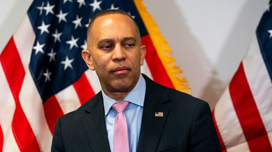Jeffries leads redistricting effort in New York