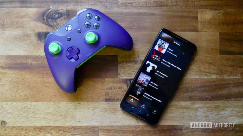 Two new Xbox controllers just leaked, and one is ridiculously small